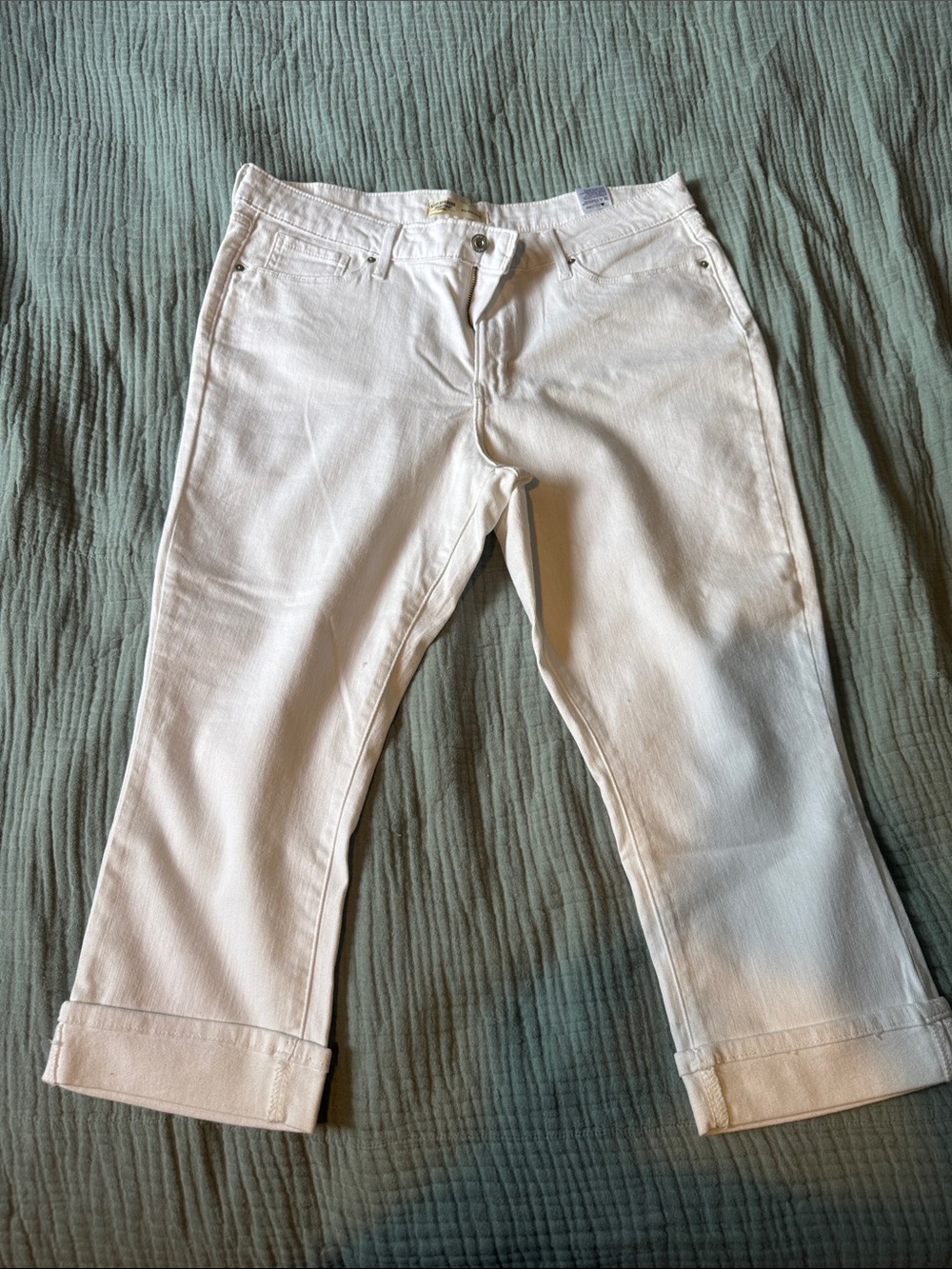 Women's White Cropped Ankle Jeans - Classic Five-Pocket Style